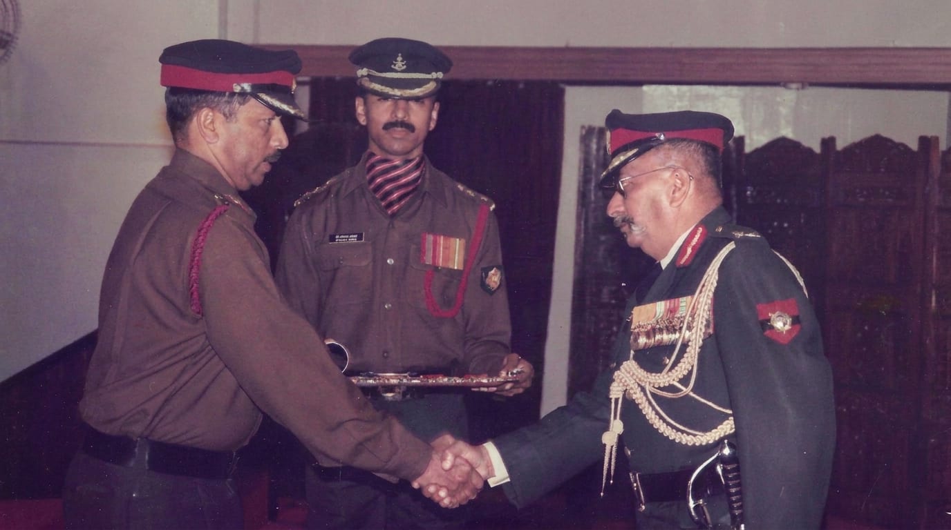 Presentation of the Yudh Seva Medal by the General Officer Commanding-in-Chief, Central Army Command, on behalf of the President of India, for distinguished service during the Kargil War on Republic Day, 2000